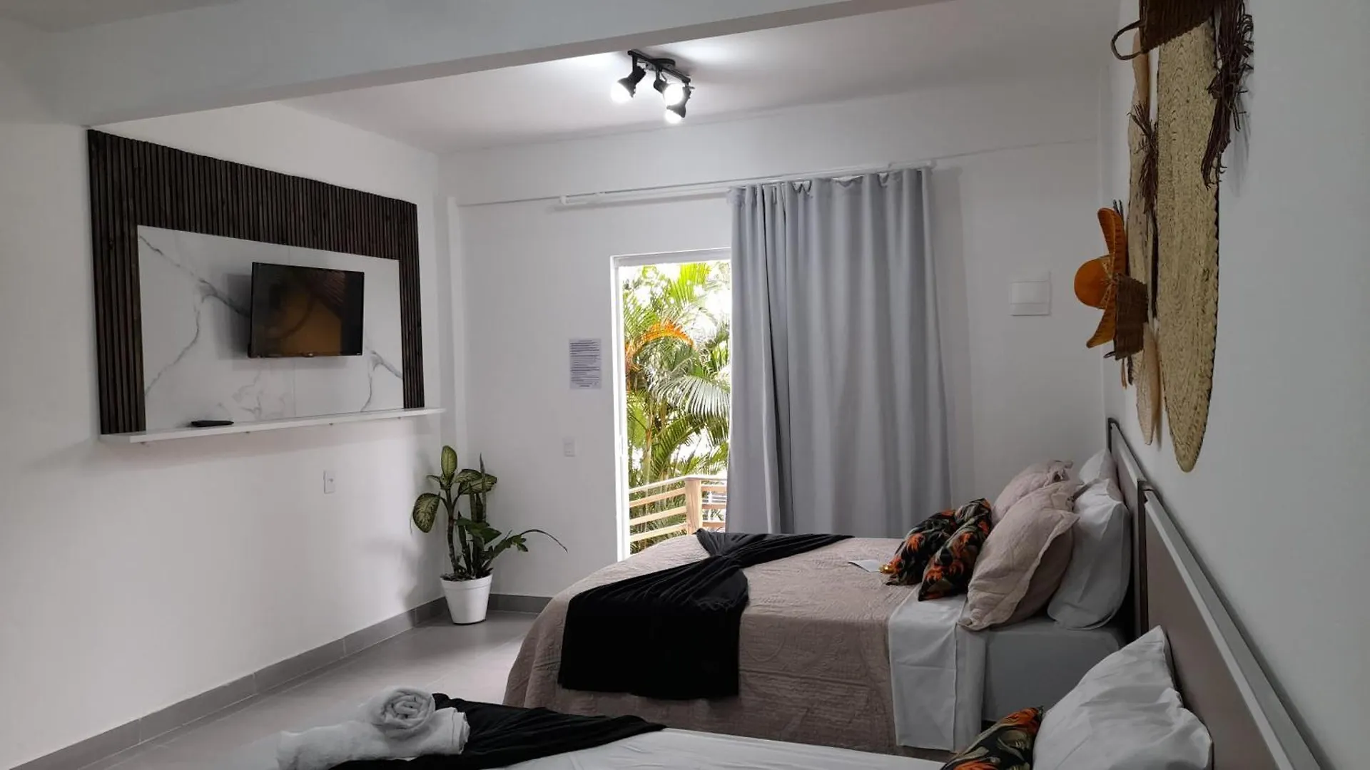 Pousada Coracao Do Rosa Praia do Rosa Apartmanhotel
